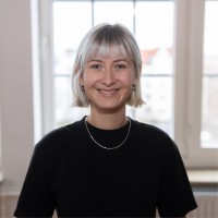 Julia Ravensbergen Email & Phone Number