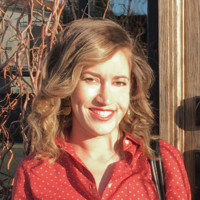 Laina Reginelli Email & Phone Number