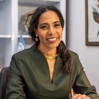 Leticia Carvalho Email