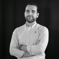 Luis Oliva Muñoz Email