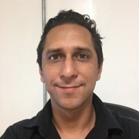 Alfredo Guzmán Email