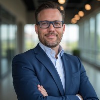 Matthias Ufer Email