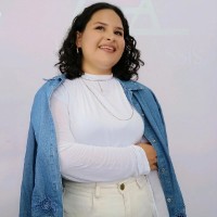 Izabelle Assis Email