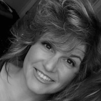 Anna Insolia Email & Phone Number