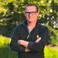Dave van Den Broeck Email