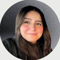 Jade Presents Employee Geniya Vazquez's profile photo