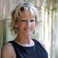 RE/MAX Experience Employee Gwynne Cox's profile photo