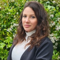 Lizi Burke Email & Phone Number