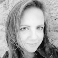 Zoe Gizara Email & Phone Number