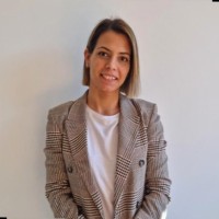 Krecz Veronika Email