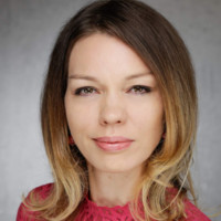 Iuliia Hartrath Email