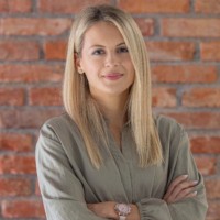 Anja Kuhar Email