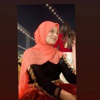 Komal Shaheen Email