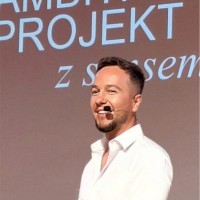 Lukasz Jagodzinski Email