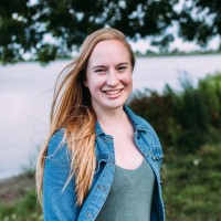 Saskia van Den Hoogen Email