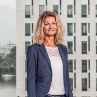 Daniela Roos Email & Phone Number
