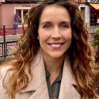 Isabel Paiva Email