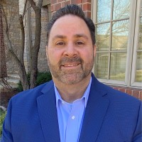 Diamond Vogel Employee Eddie Valdes's profile photo