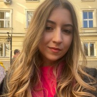 Eva Topalska Email