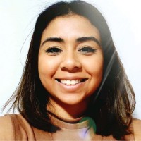 Letícia Senô Email