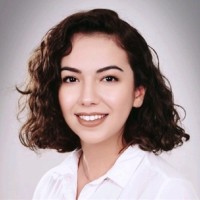 İrem Kahraman Email