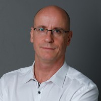 Aron Zsenits Email