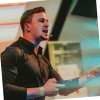 Cloud9 Smart Employee David MacOn's profile photo
