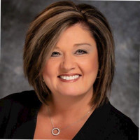 Ridge View Bank Employee Tina McConnell's profile photo