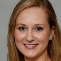 REMAX Central Employee Polly Davis's profile photo