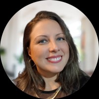 D Employee Lívia Prestes's profile photo