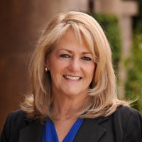 Lyon Real Estate Employee Roberta Lawman's profile photo
