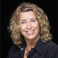 ROSE & BORN Employee Rebecca Gogoll's profile photo