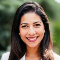 Gabriela Hermoza Email