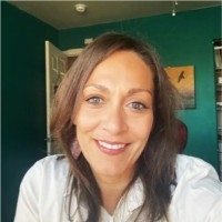 Suzanne Ray Email & Phone Number