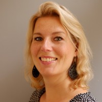 Loes Denessen Email