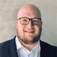 E-mail e número de telefone de Chris Hilbert