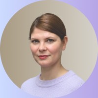 Julie Teßmann Email
