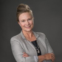Elastic Suite Employee Julie Dixon's profile photo