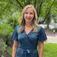 Executive Title Services Employee Iva Dorr's profile photo