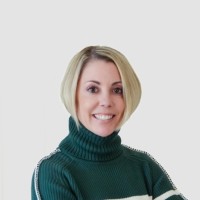 Cellular Sales Employee April Roberts's profile photo
