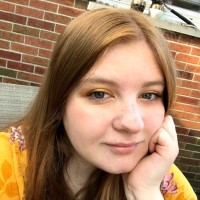 Cosmic Corner Employee Melanie Thoms's profile photo