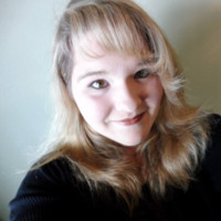 Julia Hensel Email & Phone Number