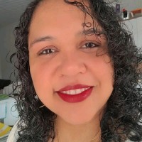 Marília Magalhães Email