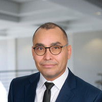 Charles Schwab Employee Daniel Valencia's profile photo