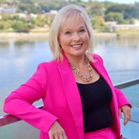 Elite Title Co, LLC Employee Tammy Pearson's profile photo