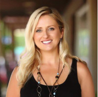 Oak Dermatology Employee Claire McNamara's profile photo