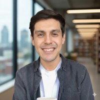 LogRocket Employee Pete Lopez's profile photo