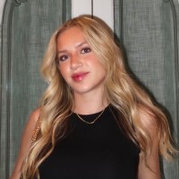 Center For New Medicine Employee Emma Suttle's profile photo