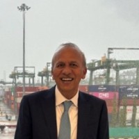E-mail e número de telefone de Asif Abdulla
