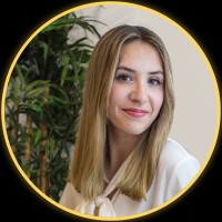 On train Employee Laure Vergé's profile photo
